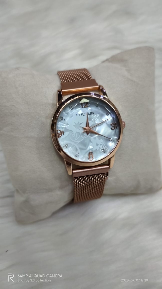 Men New Fashion Wrist watch for Casual And Party Wear and Gifts