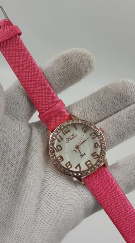 New collection ladies fashion watch with stylish straps
